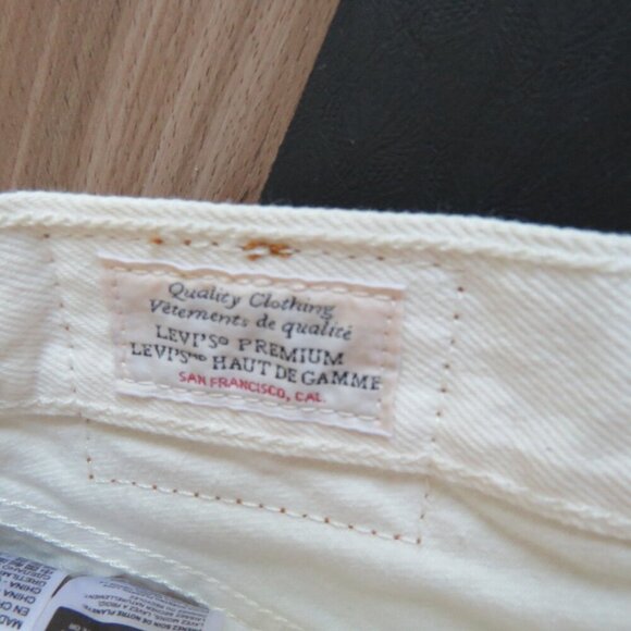 LEVI'S 501 90s Shorts Love Trip in Light White Stonewash Hippie Festival - Picture 14 of 14